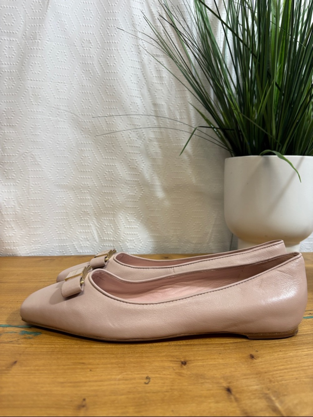Kate Spade New York Bowdie Ballet pale pink Leather Feminine Chic 9.5 - Picture 2 of 8